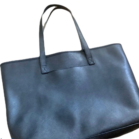 Michael Kors Leather Jet Set Tote - Picture 3 of 6